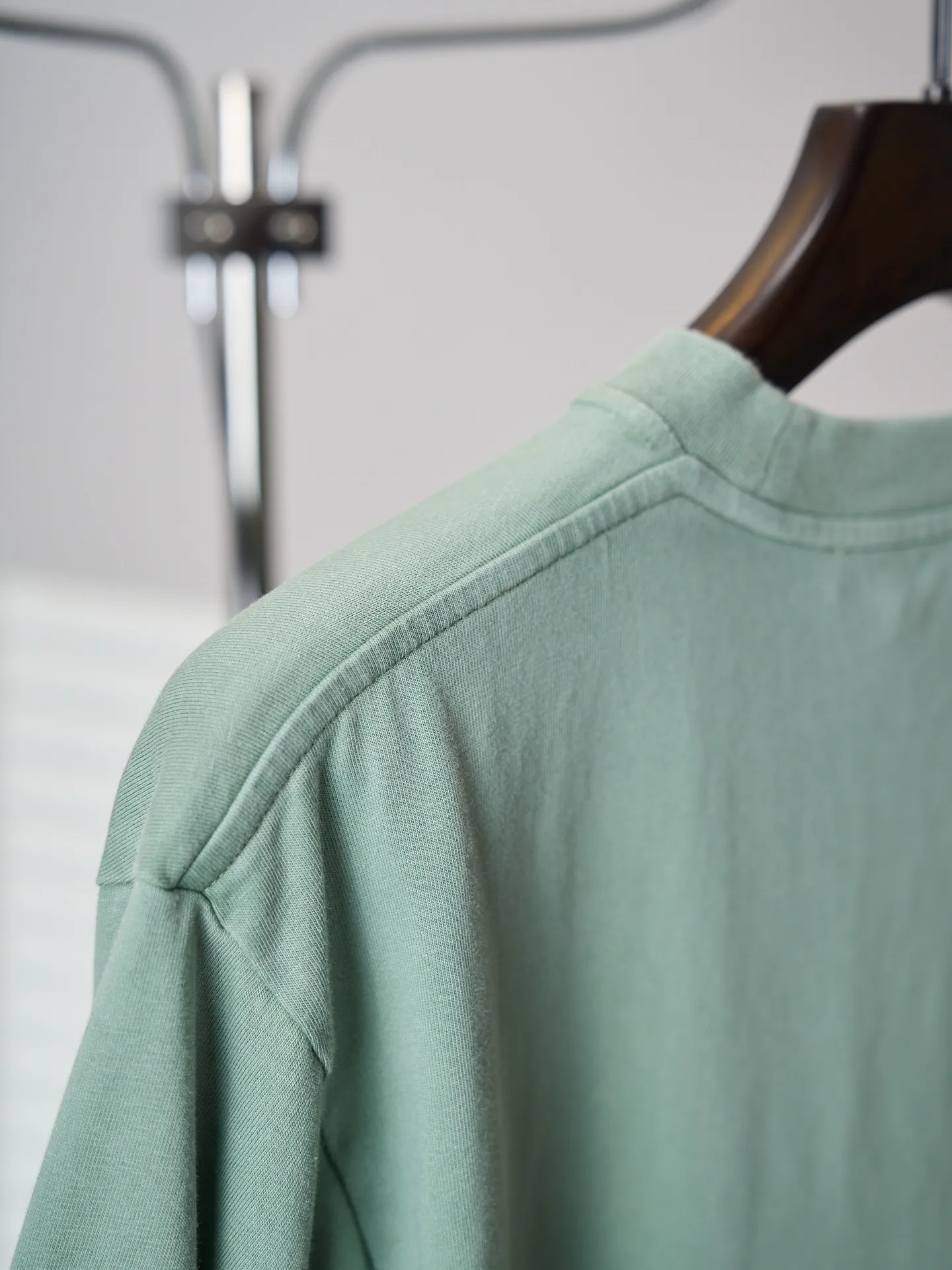 【 】Alexander wang Retro T 【In Stock】XS S M L ：15 G ：32 1×1 G ， ， 。 15 ， ， 、 ， ， 。 ， 。 ， 。 ， ； ， 。 ， 、 ， ， ， ， Retro 。
